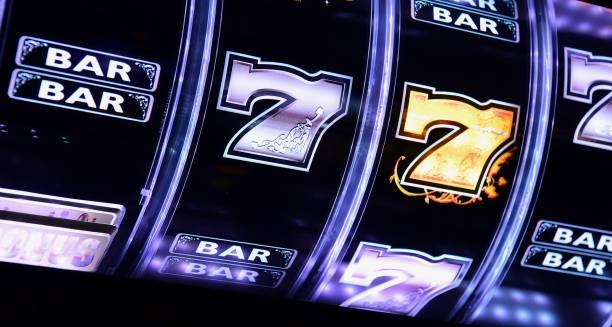 Book of Dead slot game reel layout showing Egyptian symbols and book wild on rupiah100 login